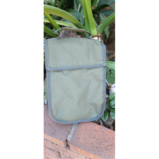 Hooked scale pouch green with velcro 